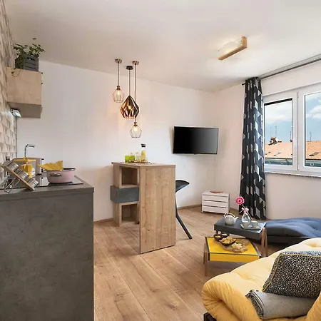 Oz - Centre Of - Free Parking * Pula