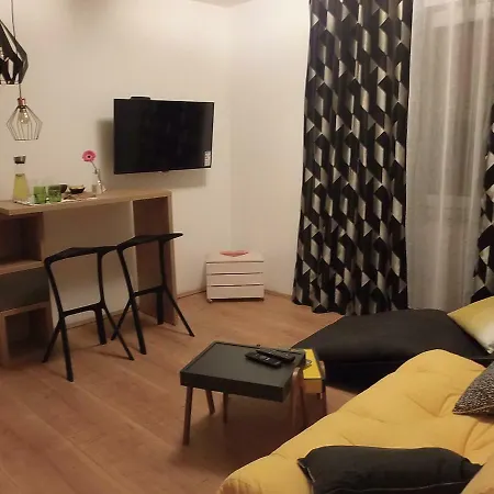 Oz - Centre Of - Free Parking